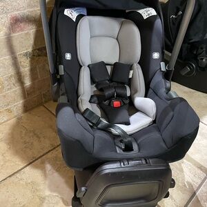 Nuna Pipa RX Infant Car Seat & Relx Base in CAVIAR